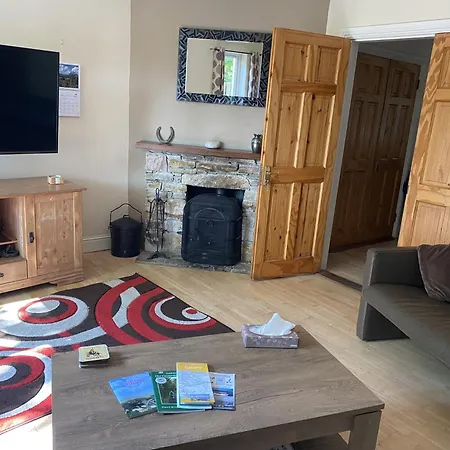 6 Riverfalls * Clifden